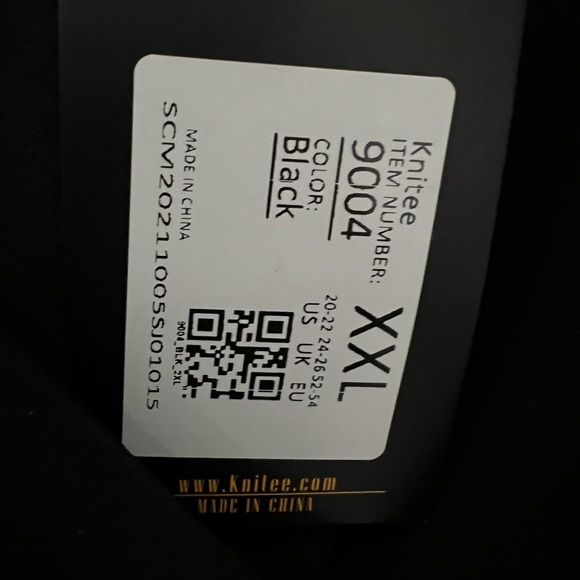 Black dress - Picture 10 of 10